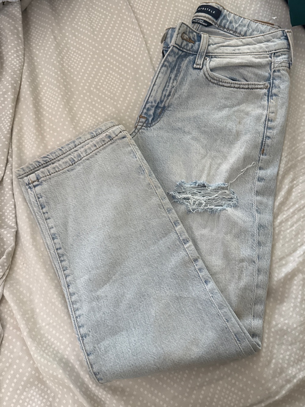 Aeropostale Light Blue Straight Leg Jeans with Knee Distress